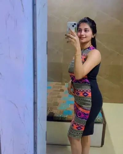 Escort Jhalod